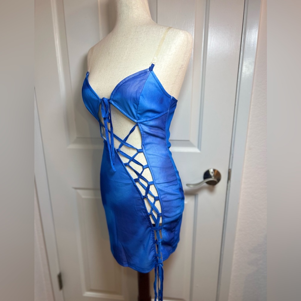 Sister Party Blue Lace-Up Mini‎ Dress - Picture 4 of 8